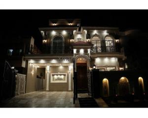 10 marla house for sale in wapda town Lahore
