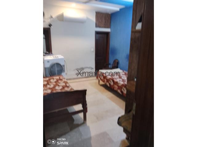 6 Marla House for Sale – 5 Bedrooms, 7 Bathrooms, 2 Lounges, 2 Kitchens, Garage – 6 Years Old