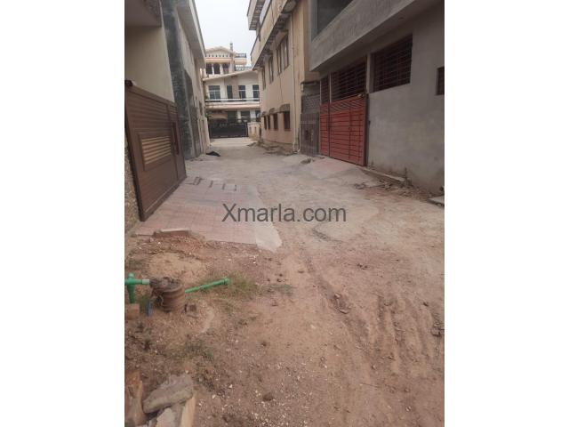 6 Marla House for Sale – 5 Bedrooms, 7 Bathrooms, 2 Lounges, 2 Kitchens, Garage – 6 Years Old