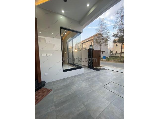 5 marla new designer house for sale