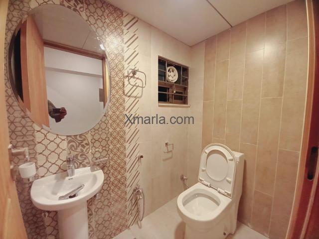 4 bed room flat for sale in Askari 13