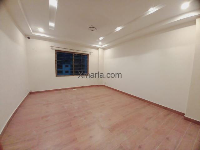 4 bed room flat for sale in Askari 13