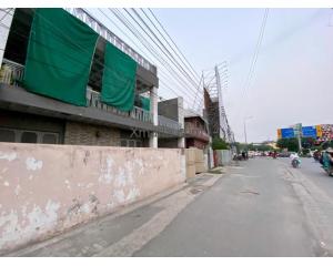 10 Marla Front Property
