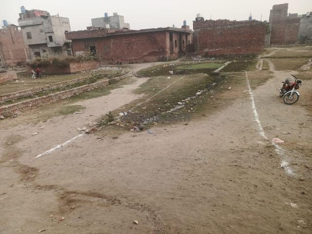 4 marla plot sale in Lahore Mominpura